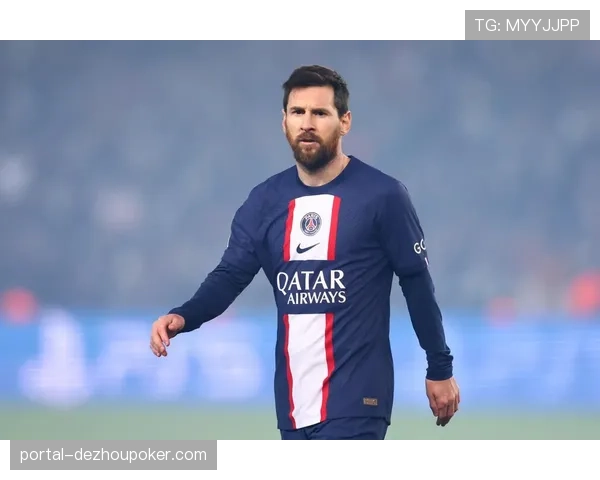 巴黎vs里昂焦点战，上半场控球率持平但均无建树